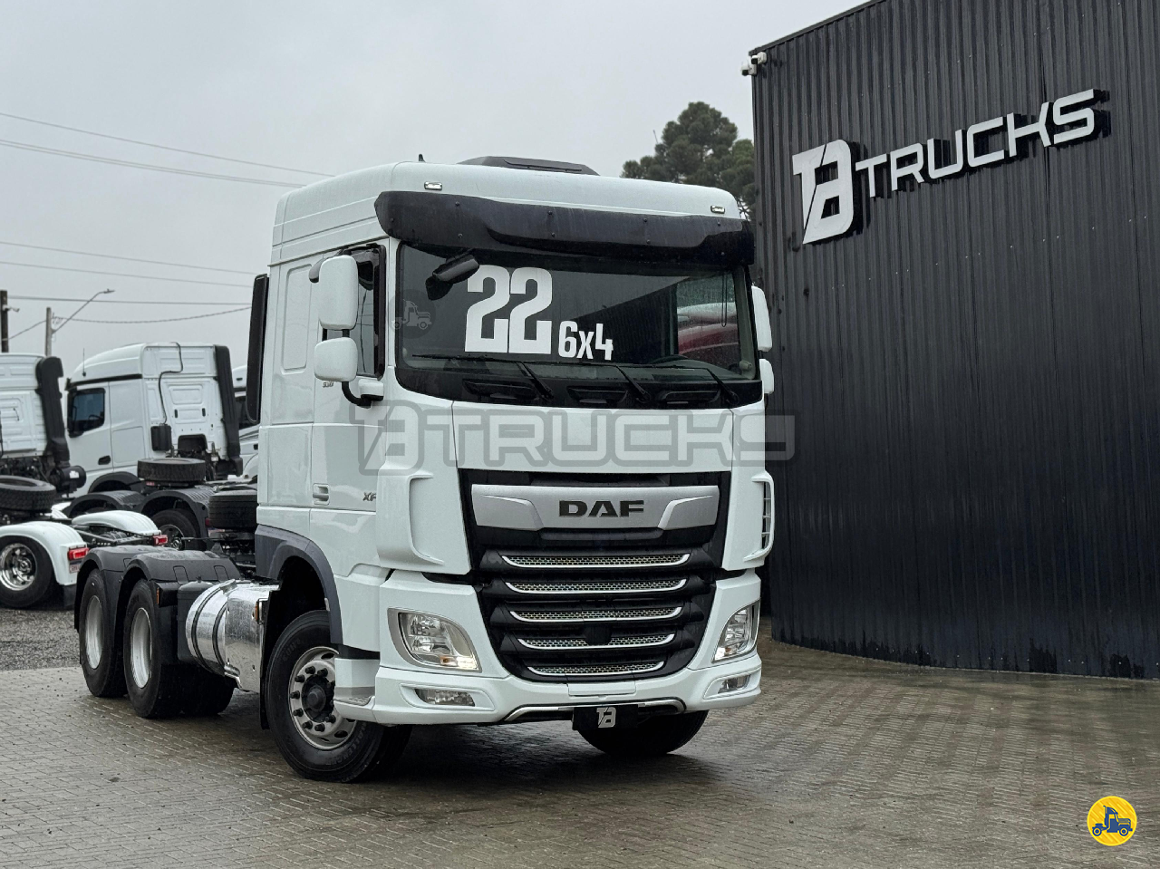 CAMINHAO DAF DAF XF FTT 530 Cavalo Mecânico Cavalo 6x4 TB Trucks SAO JOSE DOS PINHAIS PARANÁ PR